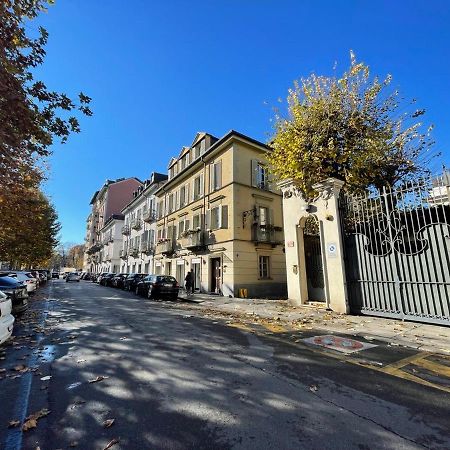 Tra I Tetti E Il Cielo Apartment Turin Bagian luar foto