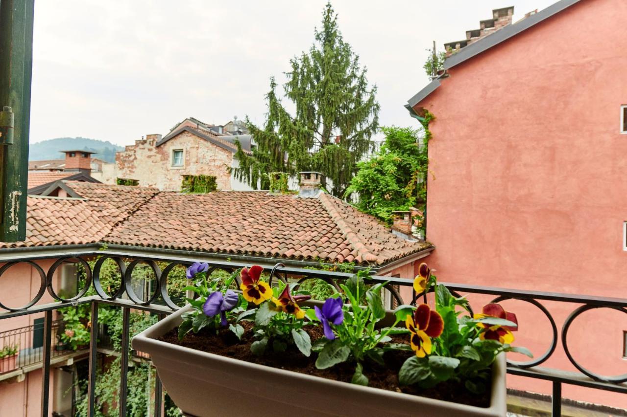 Tra I Tetti E Il Cielo Apartment Turin Bagian luar foto