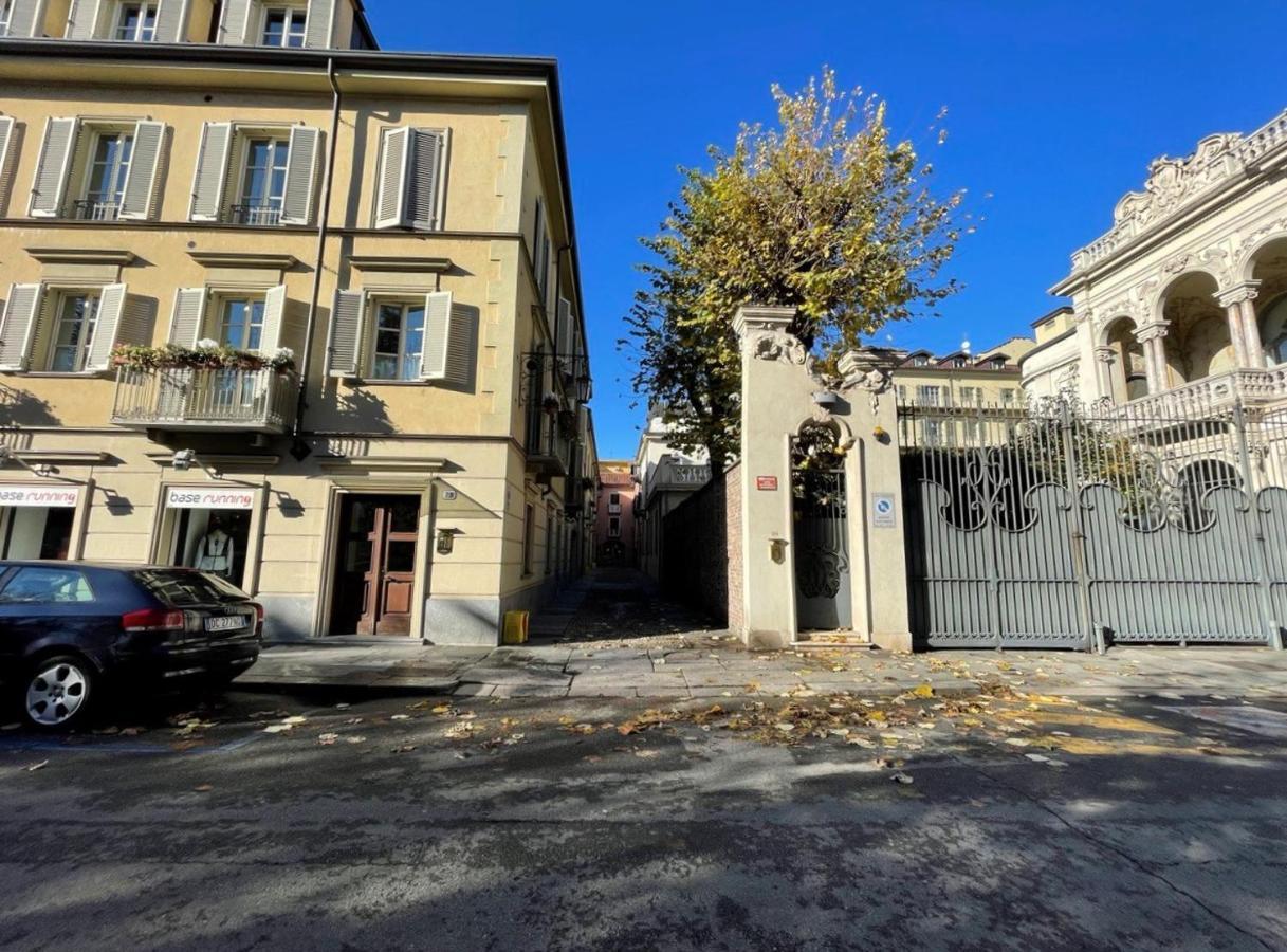 Tra I Tetti E Il Cielo Apartment Turin Bagian luar foto