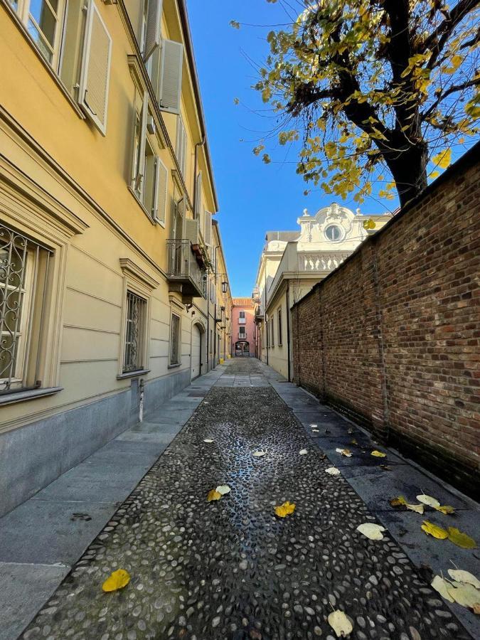 Tra I Tetti E Il Cielo Apartment Turin Bagian luar foto